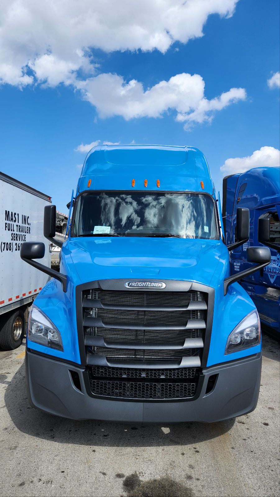 Leasing truck image 1